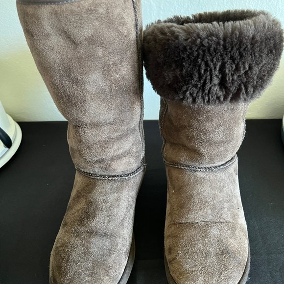 Tall Brown Uggs - Picture 12 of 12